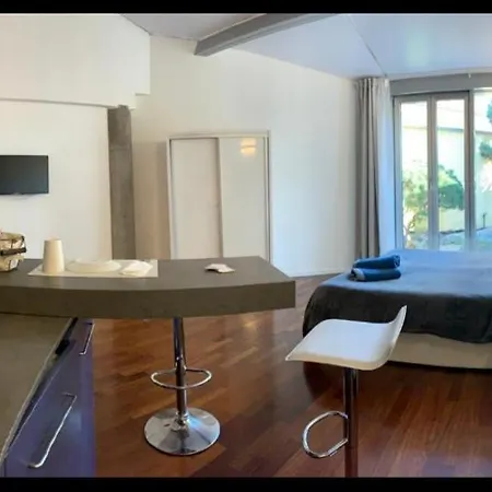 Sofia Bed & Breakfast 3*